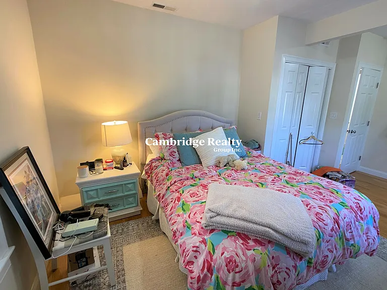 537 Main St #2T — Photo 9