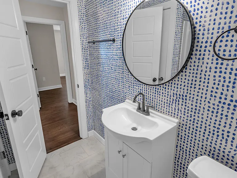 1225 Winston St — Photo 13