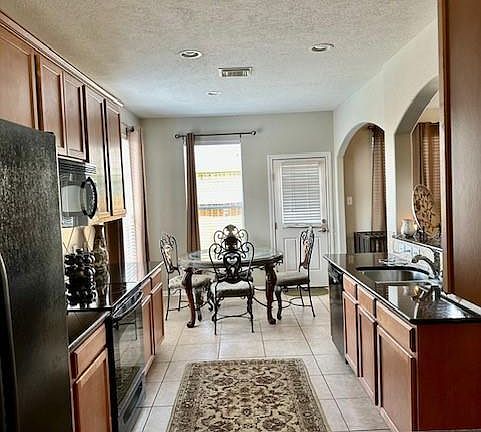 4th image of 1927 Lenora Ct