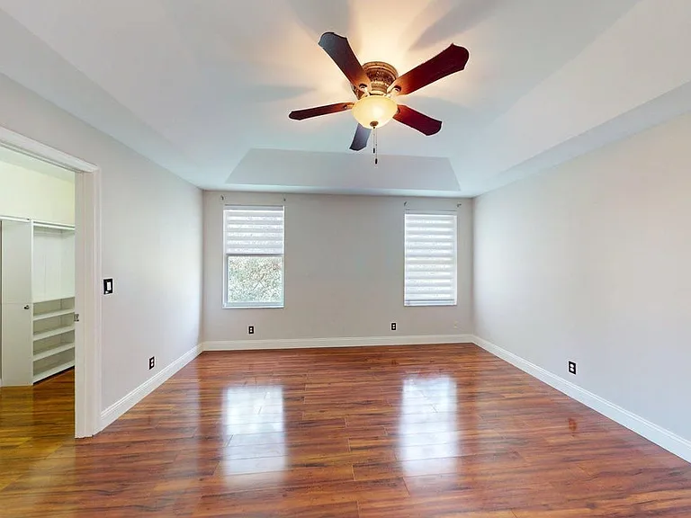 113 Canterbury Pl — Photo 9