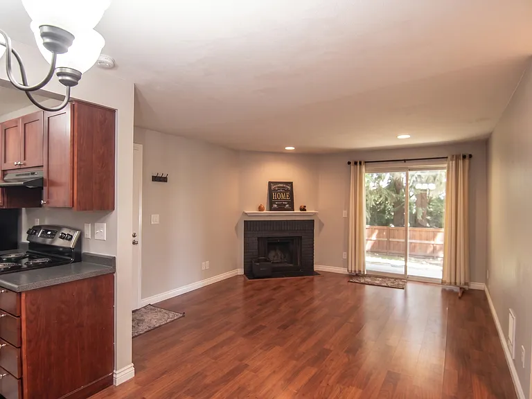 16817 Larch Way E #E105 — Photo 6
