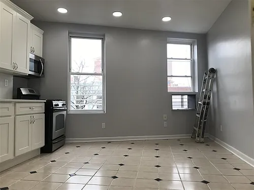 730 Bergen Ave #4 Photo 1