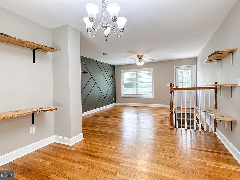 6922 Hollenberry Rd — Photo 6