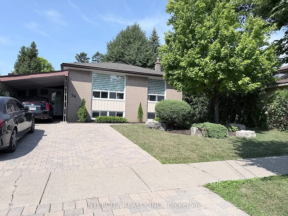 36 Strathburn Blvd