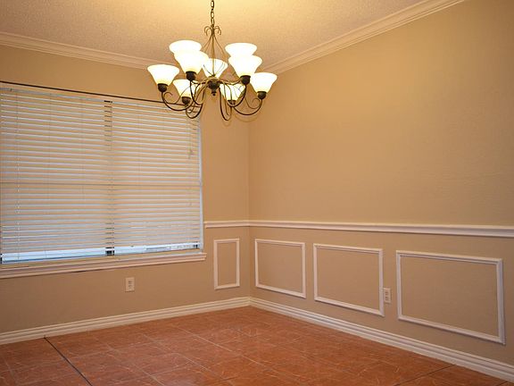 4th image of 800 Richards Dr