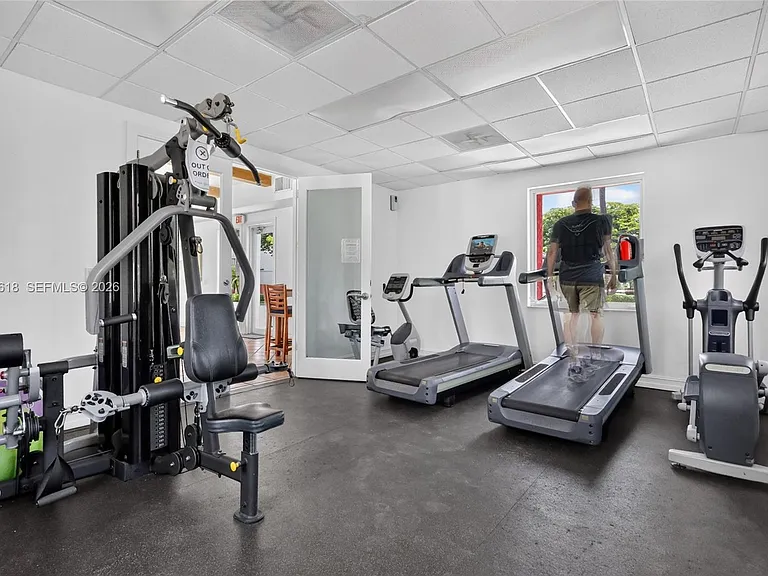 6709 N Kendall Dr #220 — Photo 26