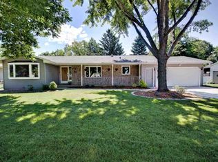 2400 Palisades Dr, Appleton, WI 54915