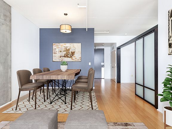 5th image of 1100 S Hope St APT 1108