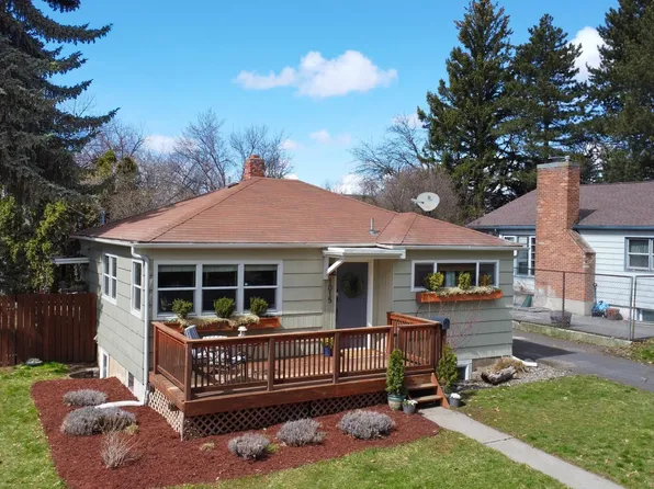 1015 NW Charlotte St, Pullman, WA 99163