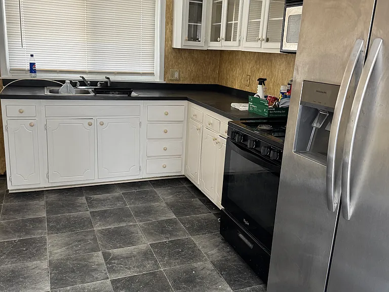 147 Newton Ave — Photo 5