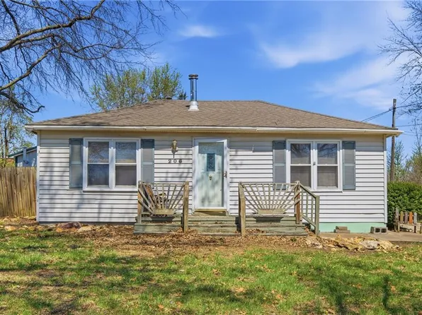 206 E Alberta St, Mc Louth, KS 66054