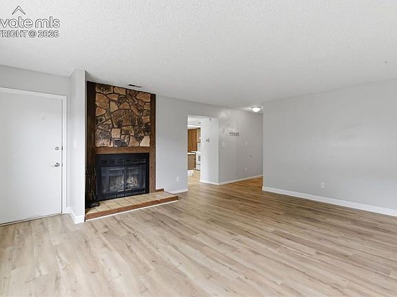 3rd image of 6987 Gayle Lyn Ln