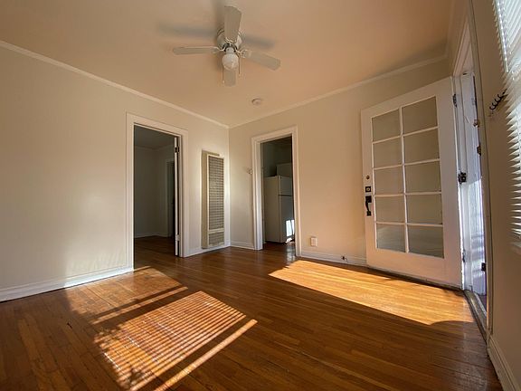 3rd image of 812 N Hayworth Ave #1.2