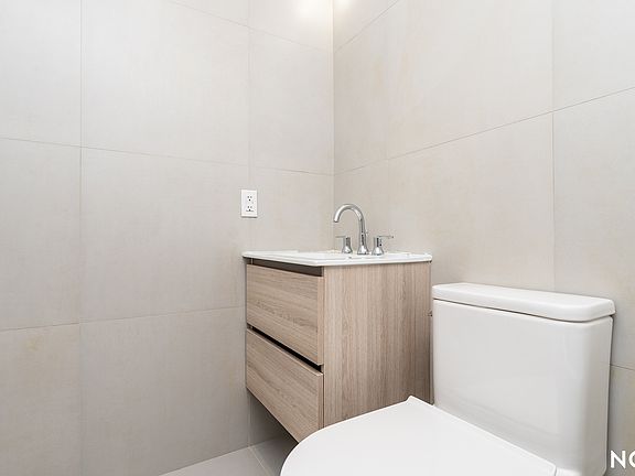 5th image of 485 Tompkins Ave #3D