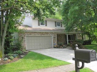 1239 Autumn Hill Dr, Columbus, OH 43235