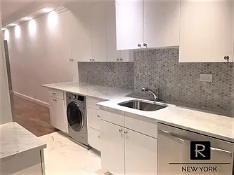 Rented by R New York