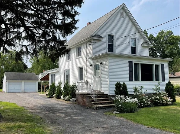 4031 Ellsworth Ave, Hamburg, NY 14075