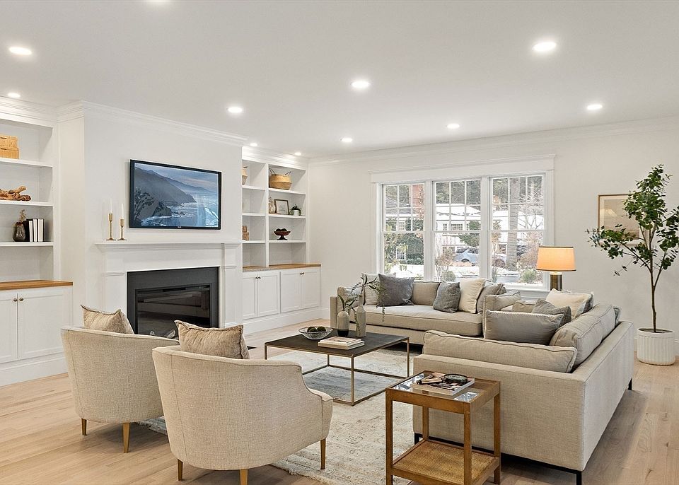 1st image of 96 Independence Rd