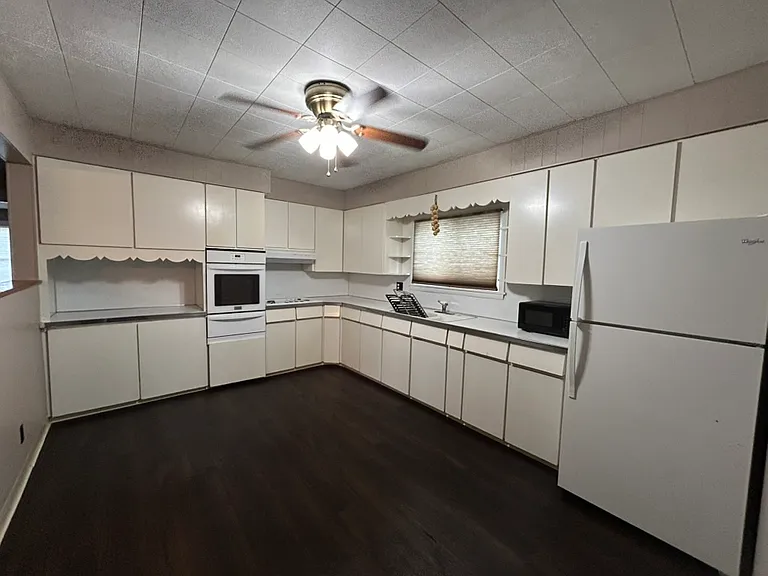 259 North Dr #1 — Photo 2