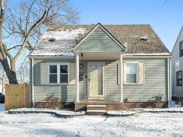 2170 Thomas St, Lincoln Park, MI 48146