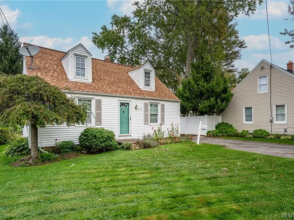 8512 Frontier Ave, Niagara Falls, NY 14304