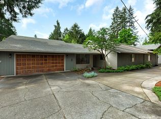 16545 SW Inverurie Rd, Lake Oswego, OR 97035