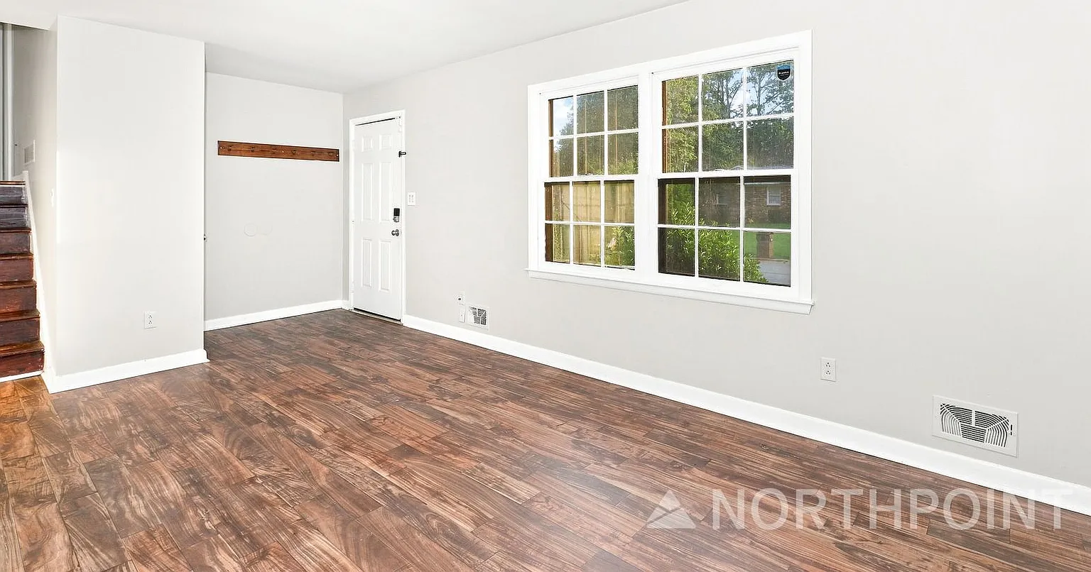 3-Bedroom, 2 Bath Single Family for Rent in Jonesboro, GA | 1-Car Garage Parking | Fenced yard — Photo 2