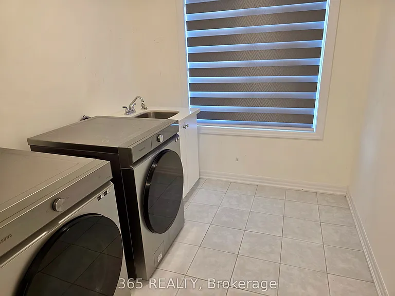 223 Warden St — Photo 41