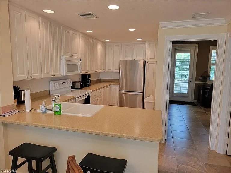 28209 Jeneva Way — Photo 8