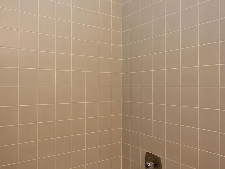 436 N Park Dr — Photo 22