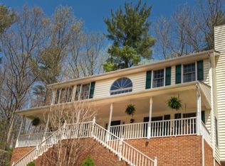 7636 Mount Chestnut Rd, Roanoke, VA 24018