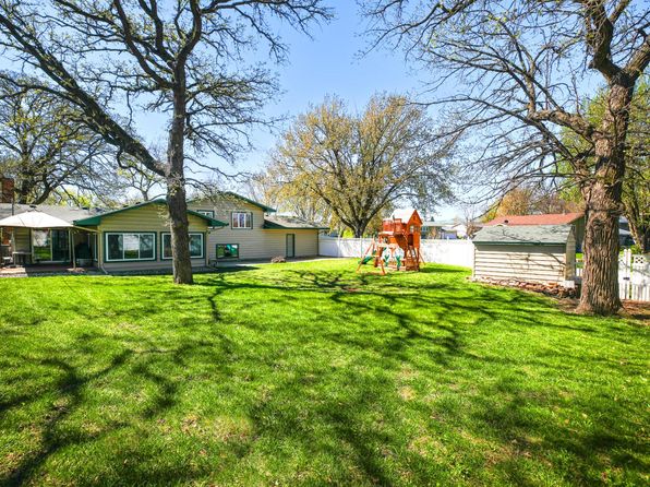 1210 Southview Ln, Albert Lea, MN 56007