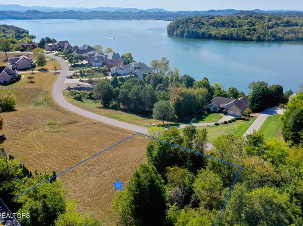 166 Indian Shadows Dr, Maryville, TN 37801