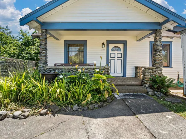 245 2nd St, Smith River, CA 95567