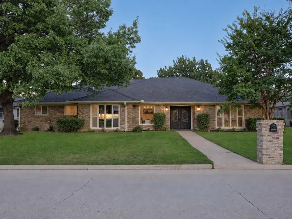 110 Oakmont Dr, Trophy Club, TX 76262