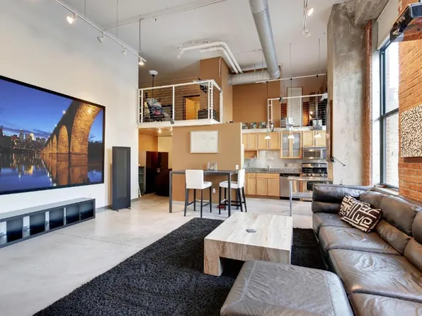 250 Park Ave Unit 213, Minneapolis, MN 55415
