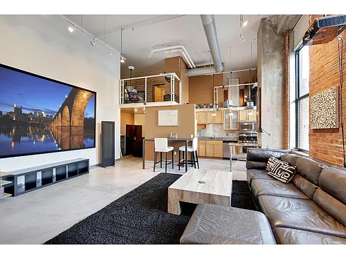 250 Park Ave #213 Photo 1