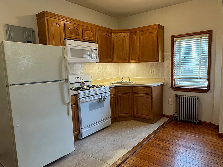 1912 Harman St #1 — Photo 6