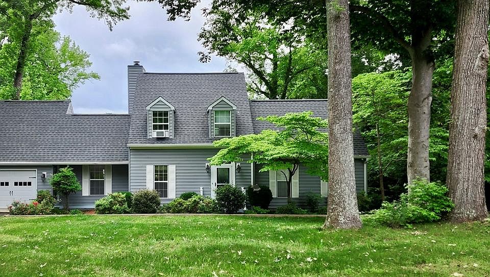 1st image of 543 Bay Pointe Dr