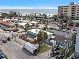 9 Center St, Folly Beach, SC 29439