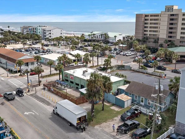 9 Center St, Folly Beach, SC 29439