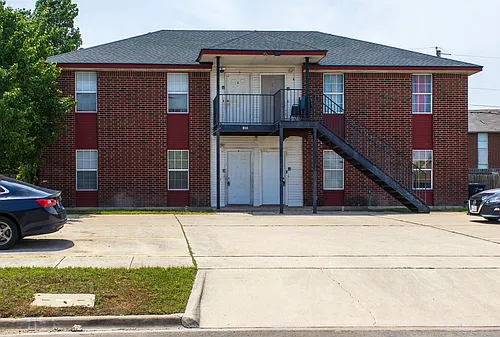 1601 Benttree Dr #1 Photo 1