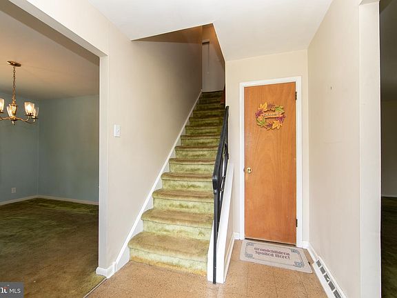 2nd image of 101 Green Ridge Rd