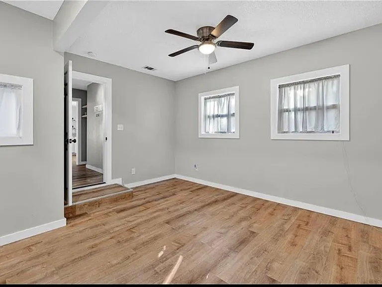 2329 Reynolds St — Photo 14