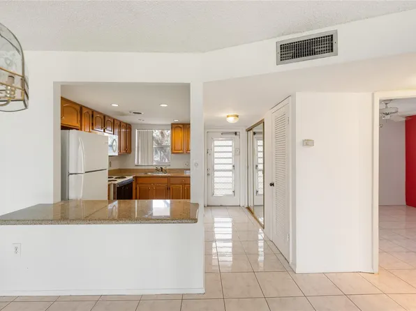 8081 N Sunrise Lakes Drive #203, Fort Lauderdale, FL 33322
