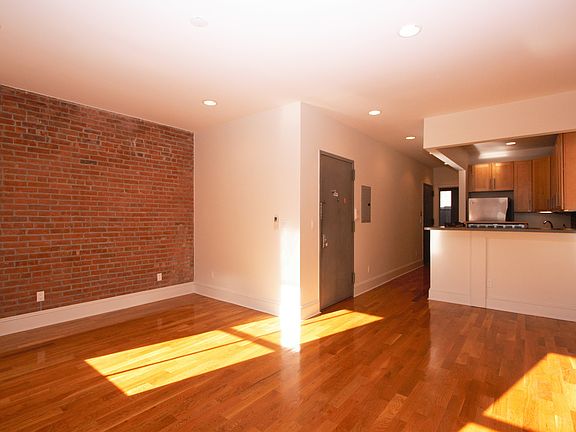 3rd image of 477 Bergen St APT 2