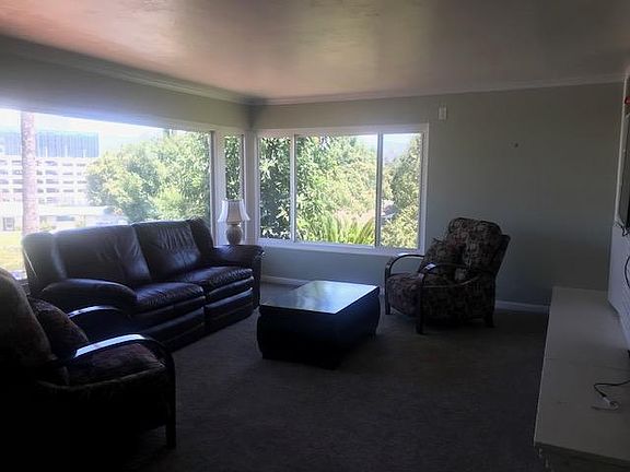 5th image of 11452 Iris Ave