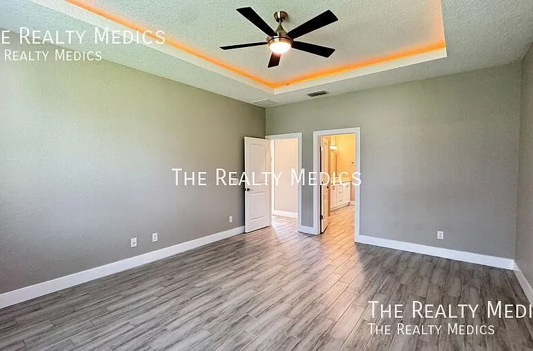 239 Hibiscus Ln — Photo 35
