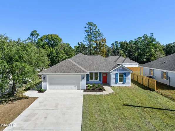 7339 Ahi Dr, Diamondhead, MS 39525