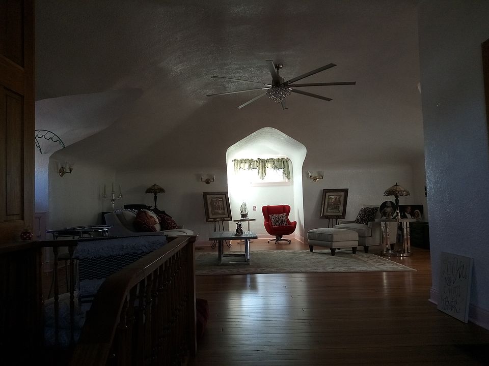 1st image of 3204 Flora Ave